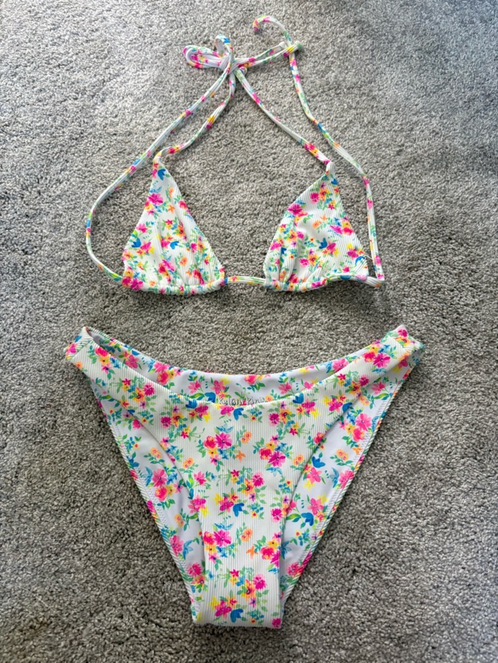 Kulani kinis bikini set